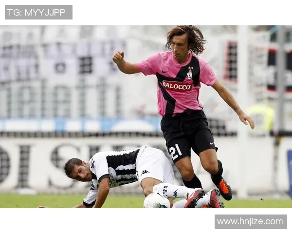 精美足球球星手机壁纸集合 助你随时随地感受激情与荣耀